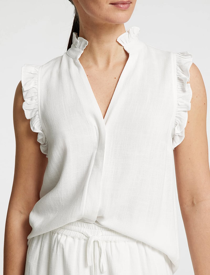 Selected - SLWVIVA SL SUN RUFFLE TOP NOOS - Ärmellose tops - snow white - 3