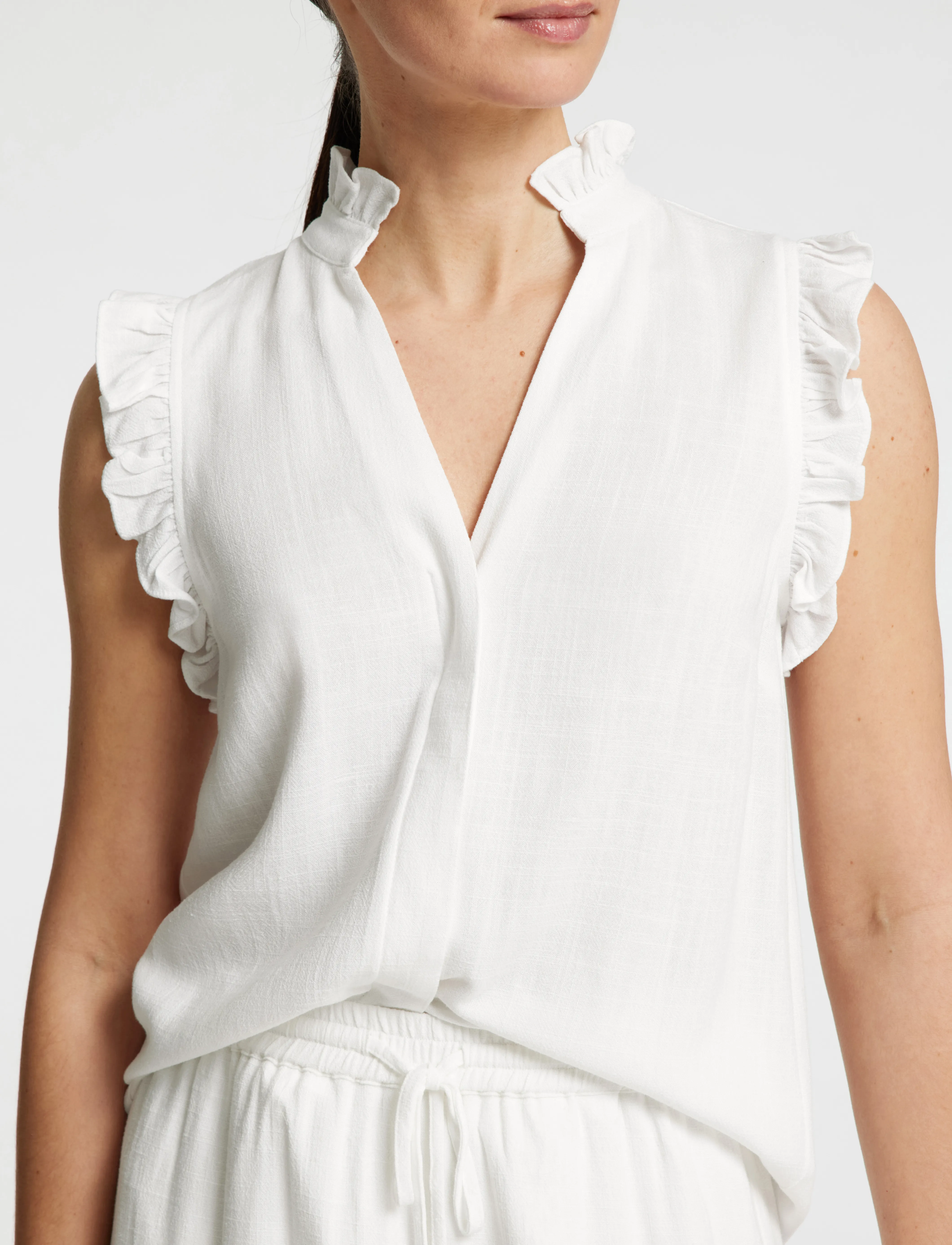 Selected - SLFVIVA SL SUN RUFFLE TOP NOOS - Ärmellose tops - snow white - 3