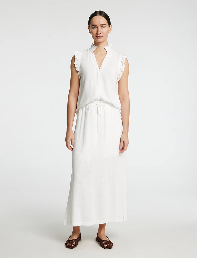 Selected - SLWVIVA SL SUN RUFFLE TOP NOOS - Ärmellose tops - snow white - 4