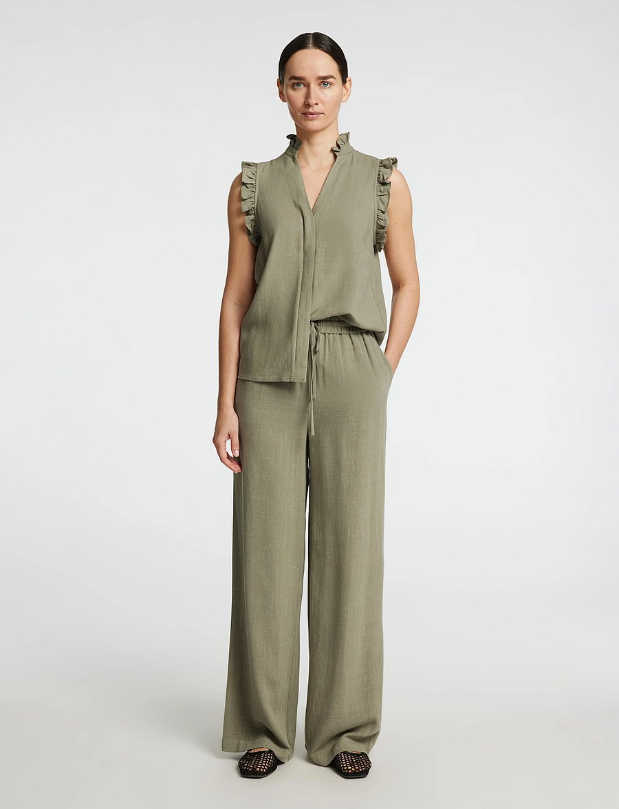 Selected - SLFVIVA SL SUN RUFFLE TOP NOOS - Ärmellose tops - vetiver - 3