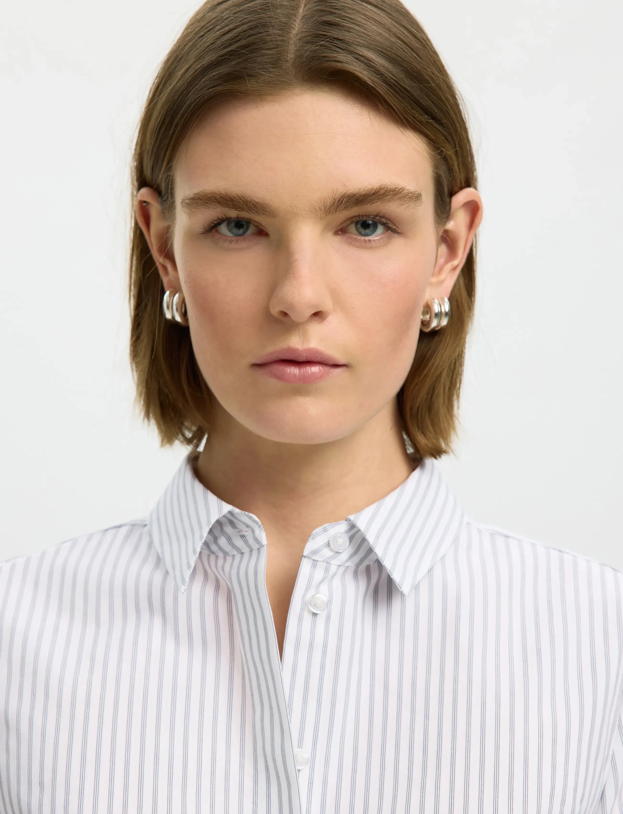 Selected - SLWROMIE LS STRIPED FITTED SHIRT NOOS - chemises à manches longues - bright white - 4