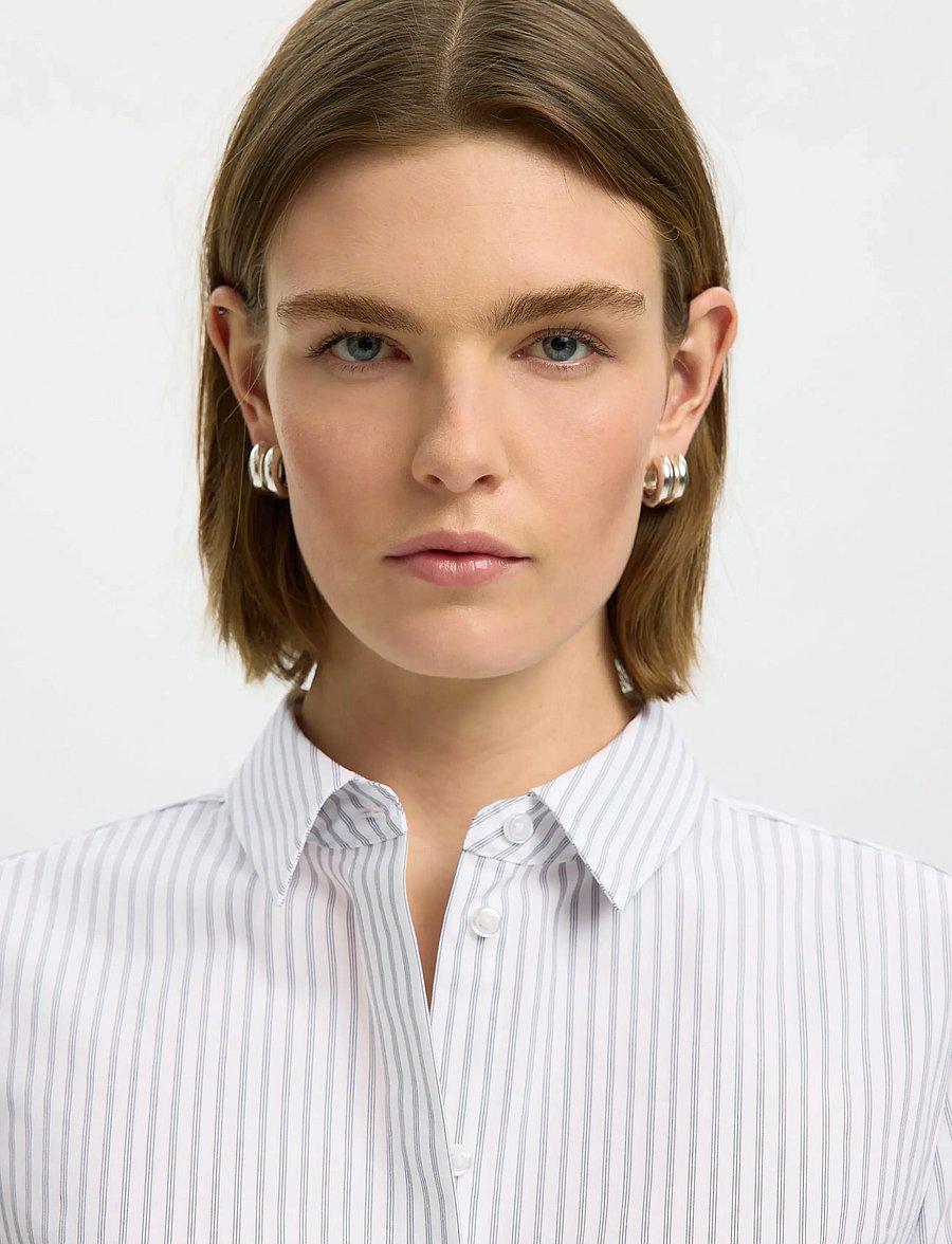 Selected - SLWROMIE LS STRIPED FITTED SHIRT NOOS - chemises à manches longues - bright white - 4