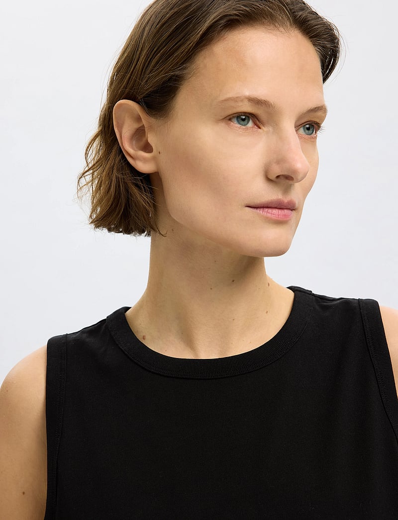 Selected - SLFESSENTIAL SL BOXY TANK TOP NOOS - topid ja varrukateta alussärgid - black - 4