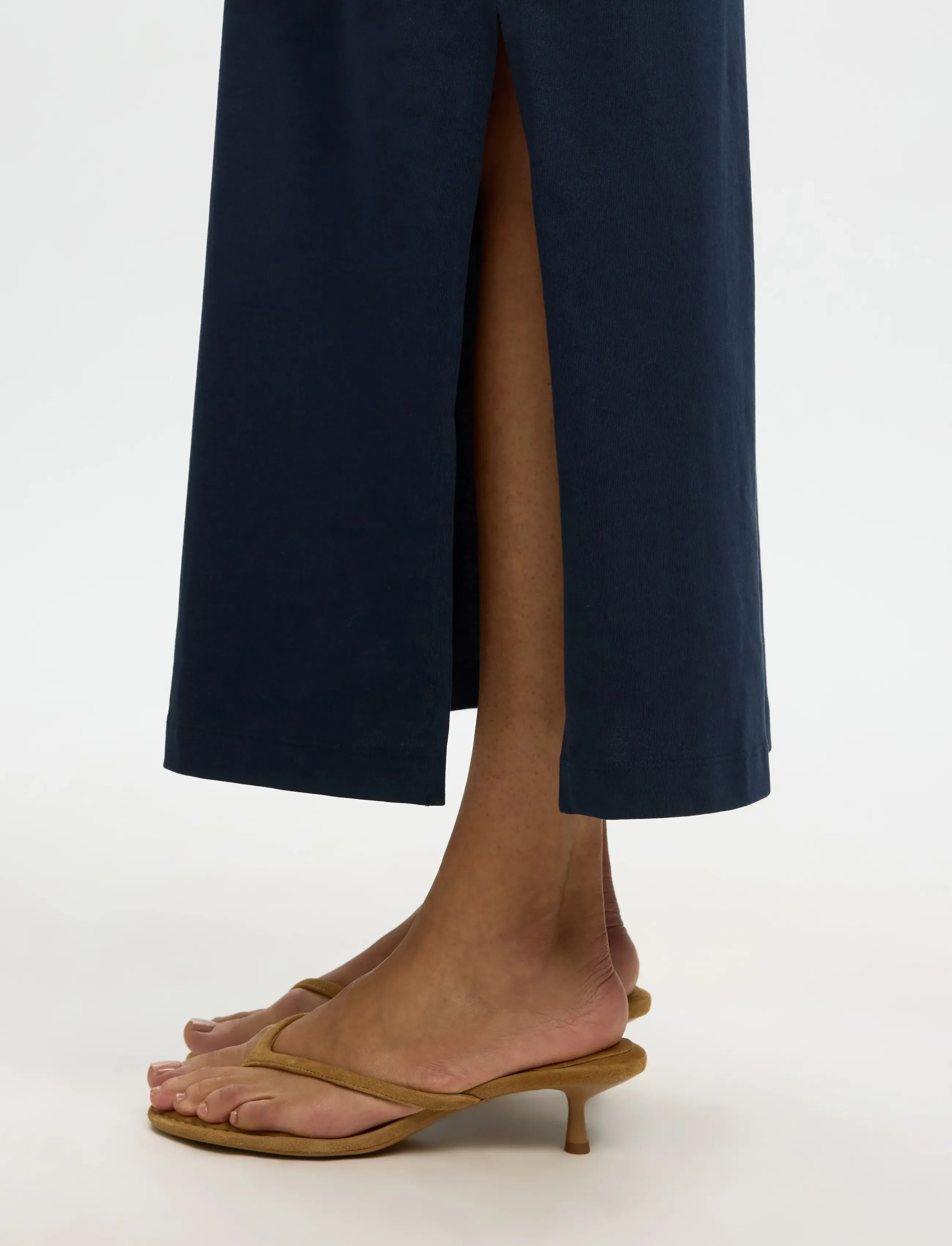 Selected - SLFESSENTIAL SS POCKET ANKLE DRESS NOOS - robes t-shirt - dark sapphire - 4