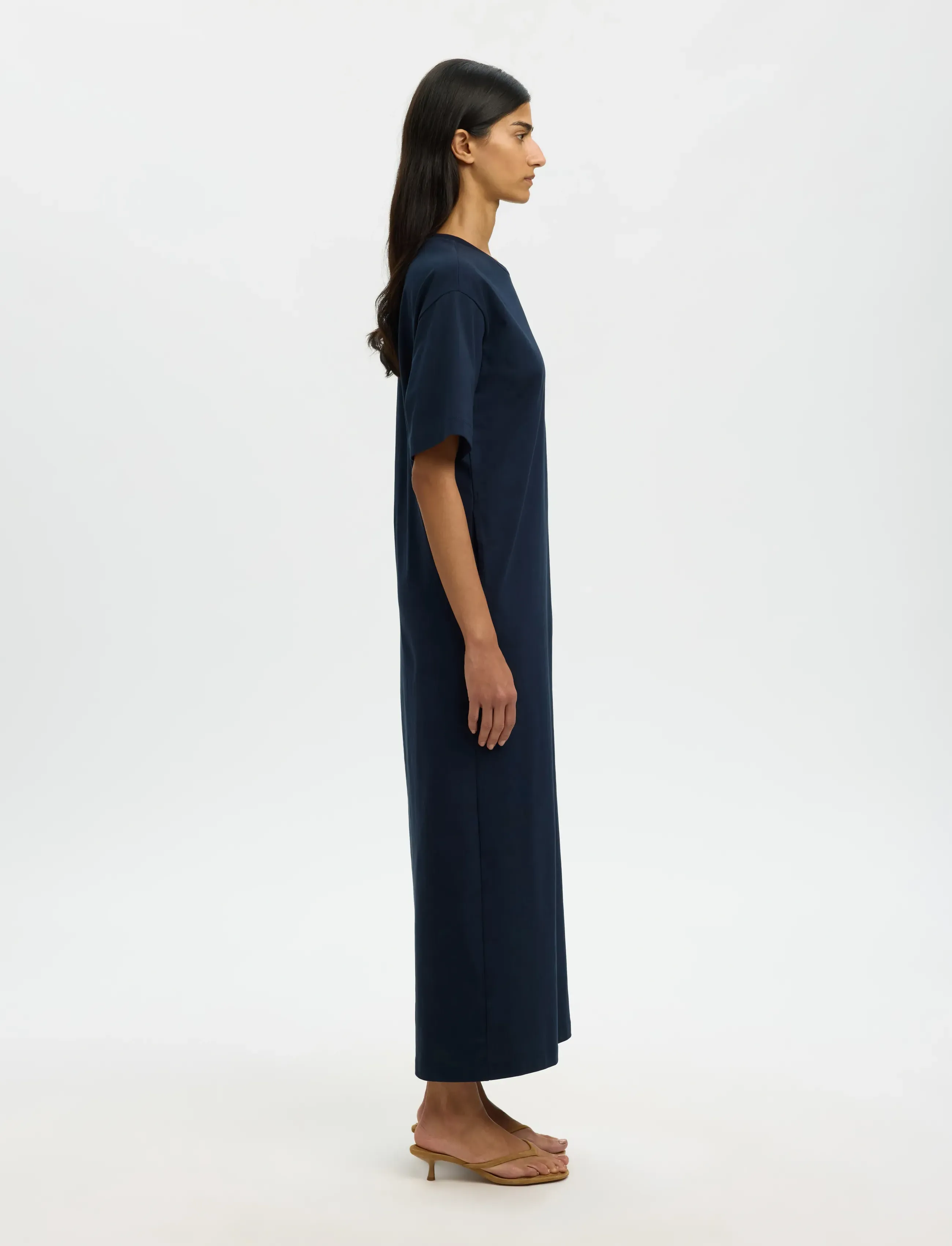 Selected - SLFESSENTIAL SS POCKET ANKLE DRESS NOOS - robes t-shirt - dark sapphire - 5