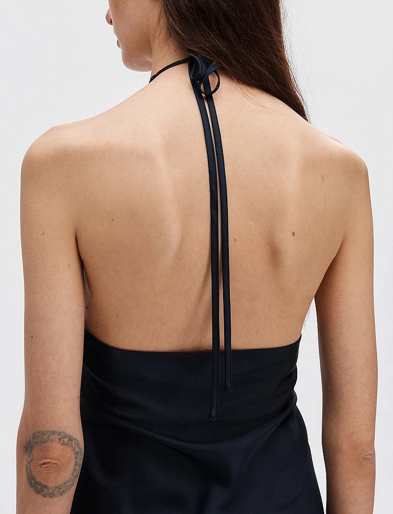 Selected - SLFANNIE HALTERNECK MAXI DRESS D2 - aftenkjoler - dark sapphire - 3