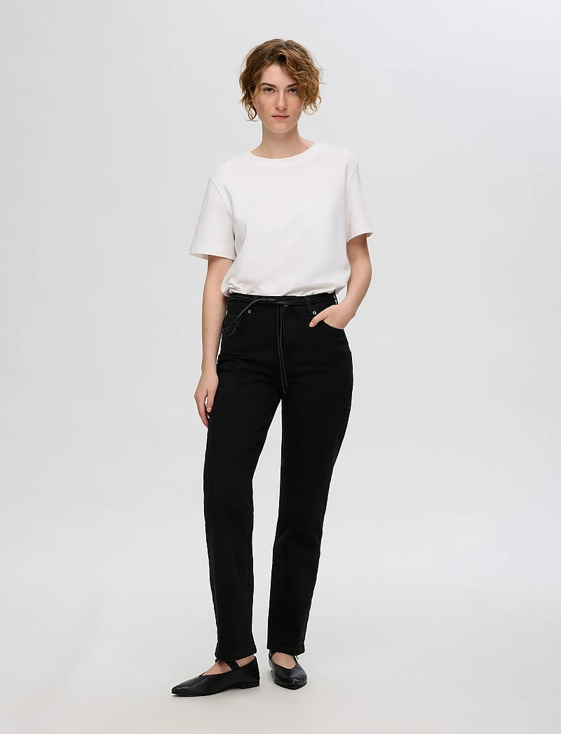 Selected - SLFALICE MW STRAIGHT BLACK JEANS NOOS - raka jeans - black - 3