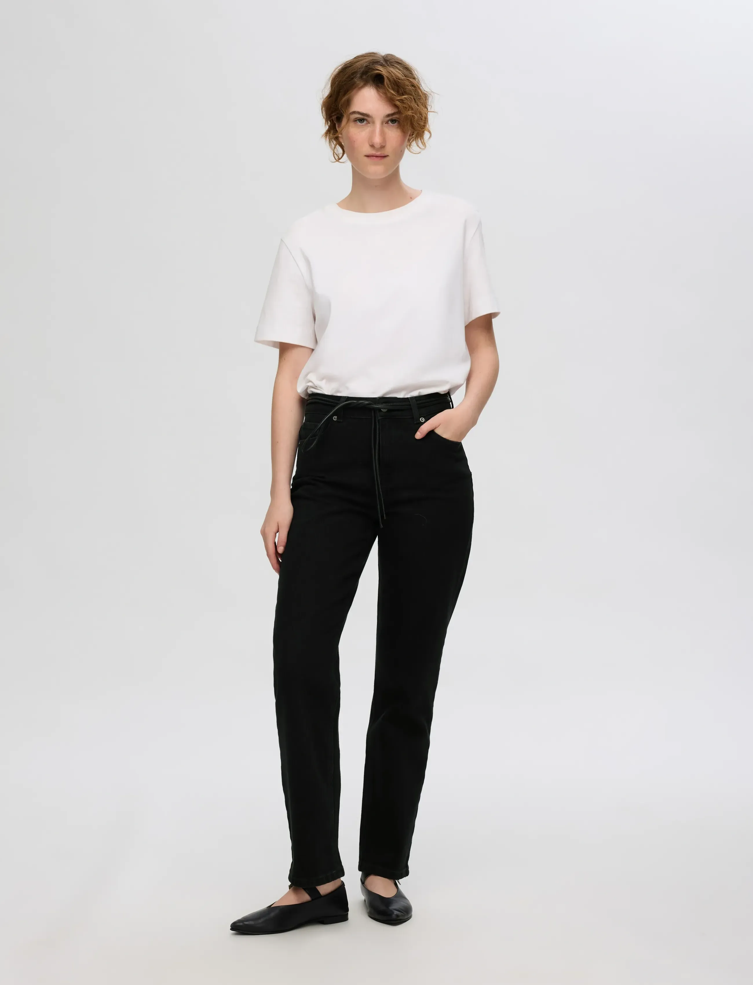 Selected - SLFALICE MW STRAIGHT BLACK JEANS NOOS - straight jeans - black - 3