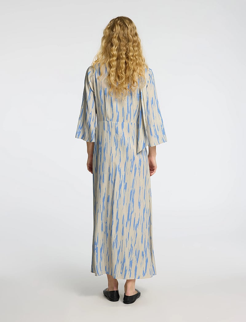 Selected - SLFBAELA 3/4 AOP ANKLE DRESS B - midikleider - birch - 2