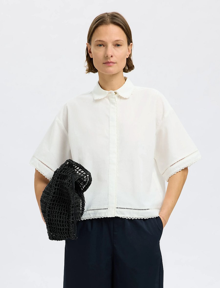 Selected - SLFNOVI SS CROCHET DETAIL SHIRT B - kurzärmlige hemden - snow white - 5