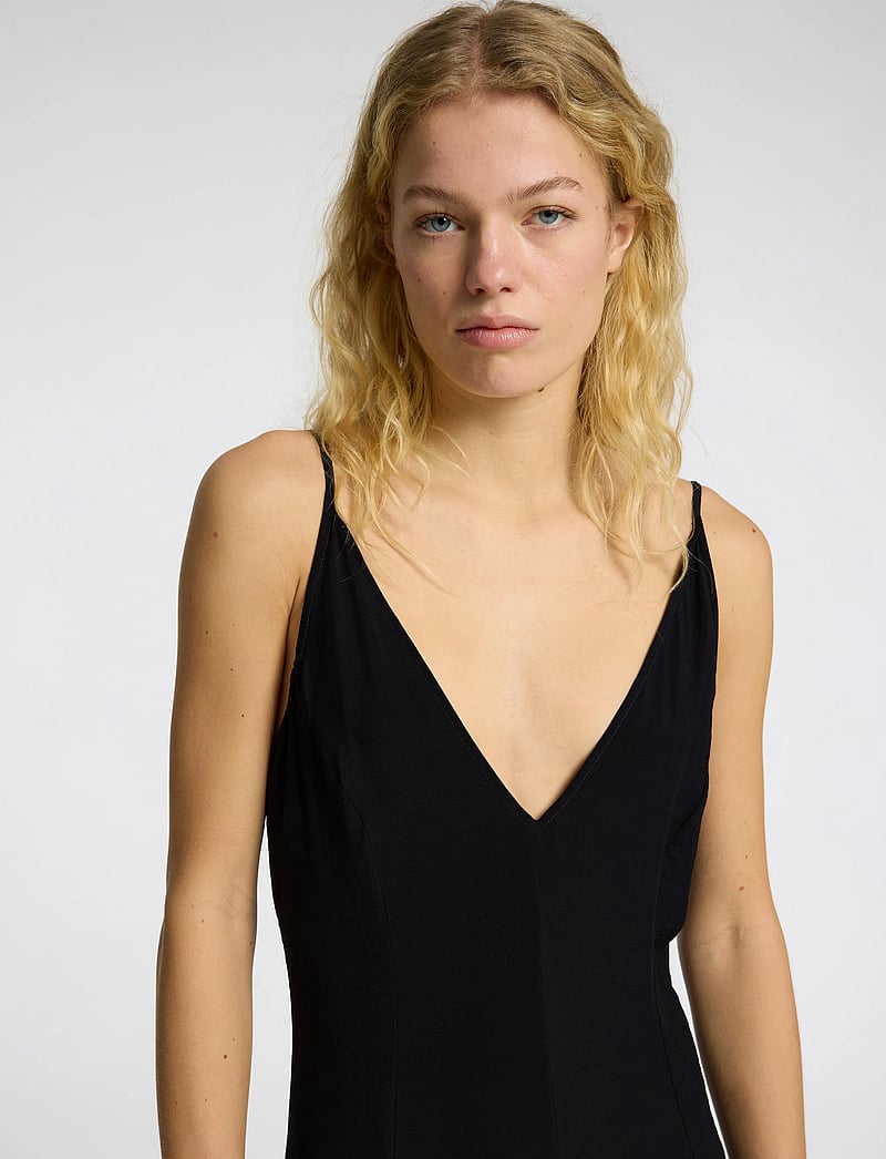 Selected - SLFJOSELLA TIERED ANKLE STRAP DRESS - kleider - black - 4