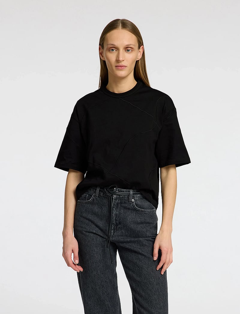 Selected - SLFPENNY SS EMBROIDERED TEE - t-shirts - black - 0