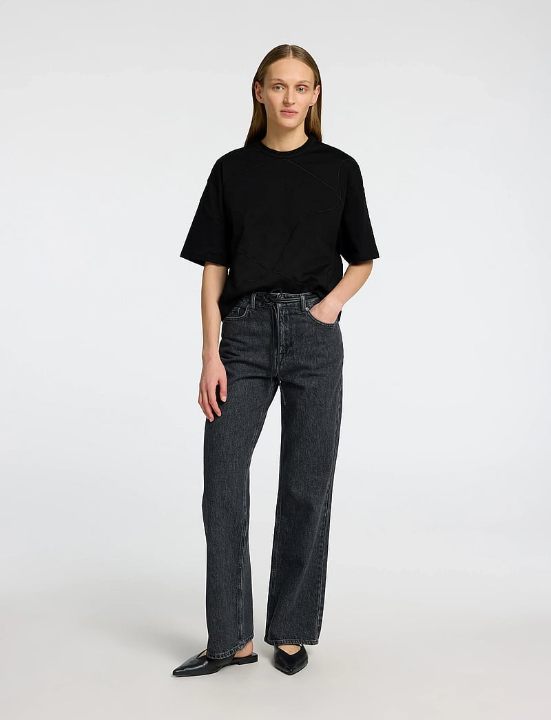 Selected - SLFPENNY SS EMBROIDERED TEE - t-shirts - black - 3