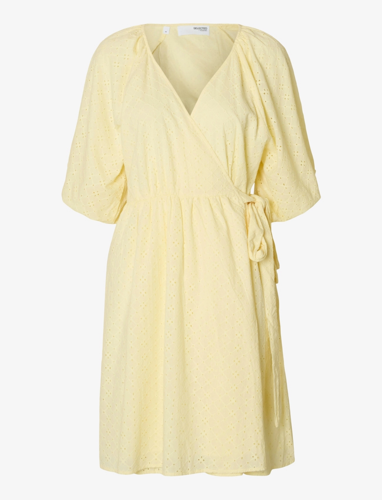 Selected SLFHANNAH 2/4 SHORT WRAP BRODERI DRESS D - Korta klänningar - PASTEL YELLOW / yellow