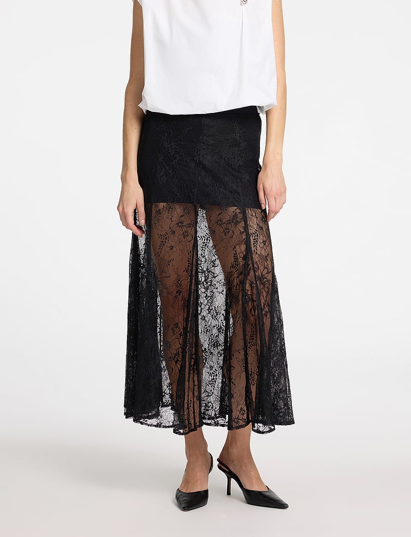 Selected - SLFDAPHNE MW MIDI LACE SKIRT - midi-röcke - black - 0