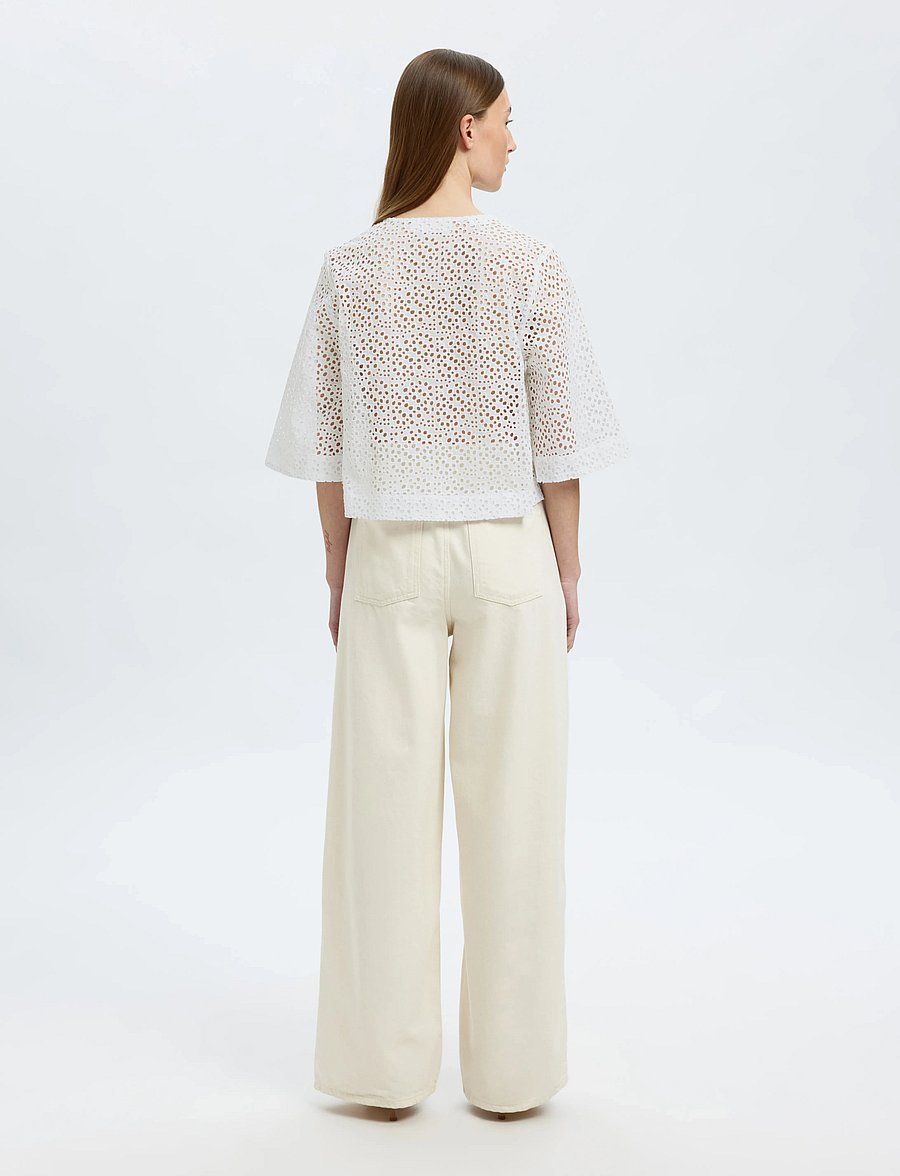 Selected - SLFLAERKE 3/4 CROPPED BRODERI ANG TOP B - lühikeste varrukatega pluusid - bright white - 2