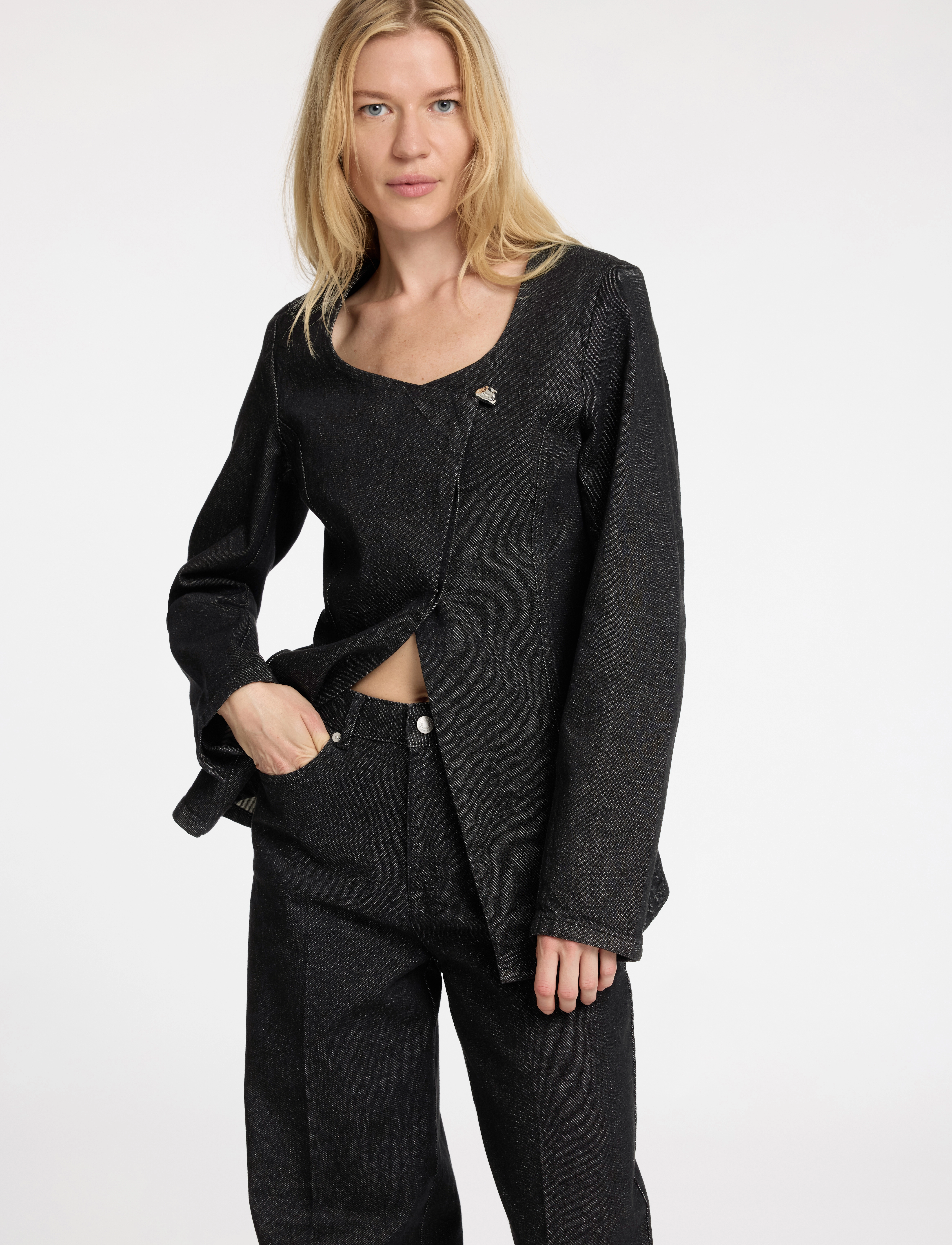 Selected - SLFCORA U-NECK FITTED DENIM BLAZER - blazers met één knopenrij - black denim - 3