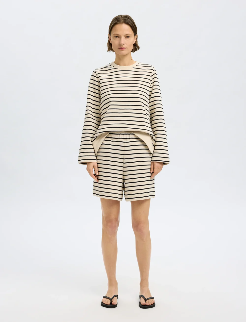 Selected - SLFELISE HW STRIPED SHORTS - treninginiai šortai - black - 4