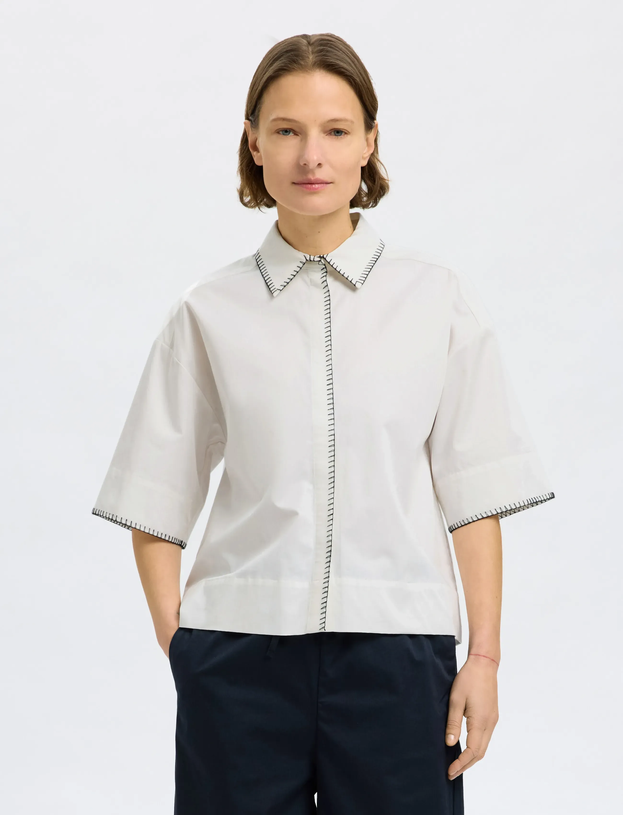 Selected SLFFIA 2/4 CROPPED STITCHED SHIRT B - Blusar & Skjortor - BRIGHT WHITE / white
