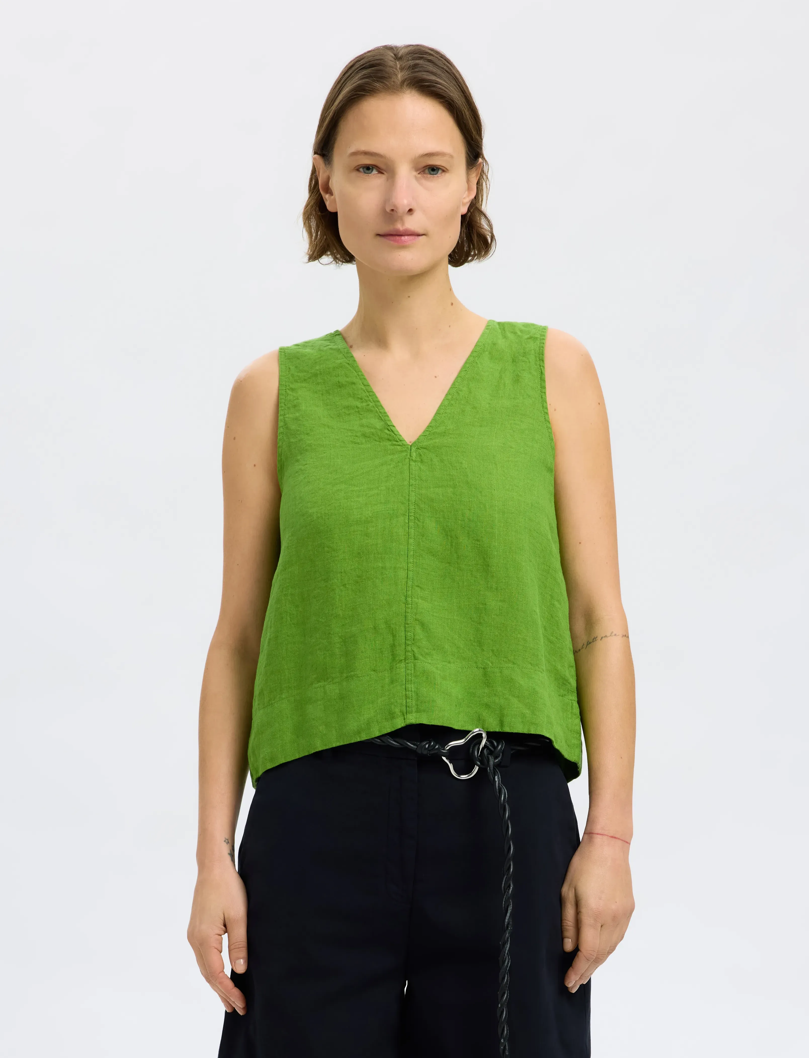 Selected SLFLINNA SL REVERSIBLE LINEN TOP B - T-shirts & Toppar - SPINDLE TREE / green