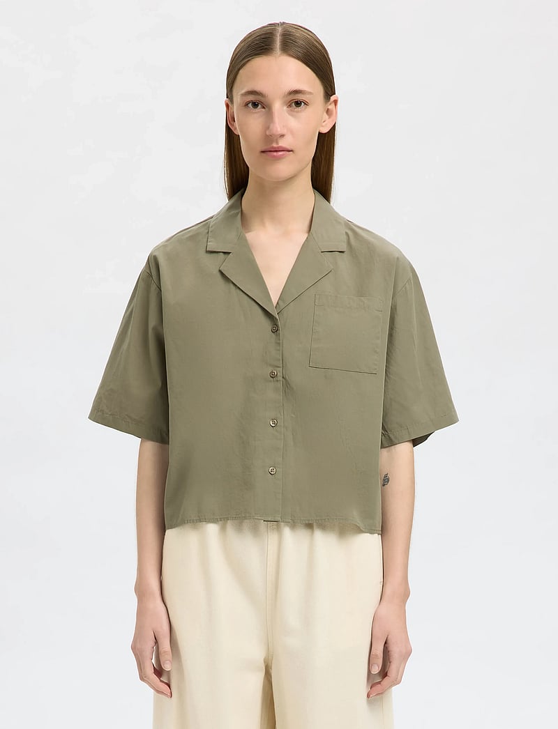 Selected - SLFBLAIR SS CROPPED SHIRT B - kortärmade skjortor - vetiver - 0