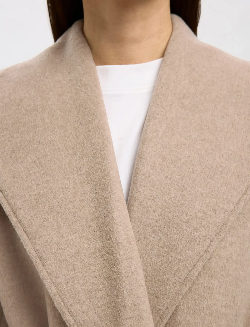 Selected - SLFROSA WOOL BLEND COAT NOOS - ullkappor - sandshell - 5