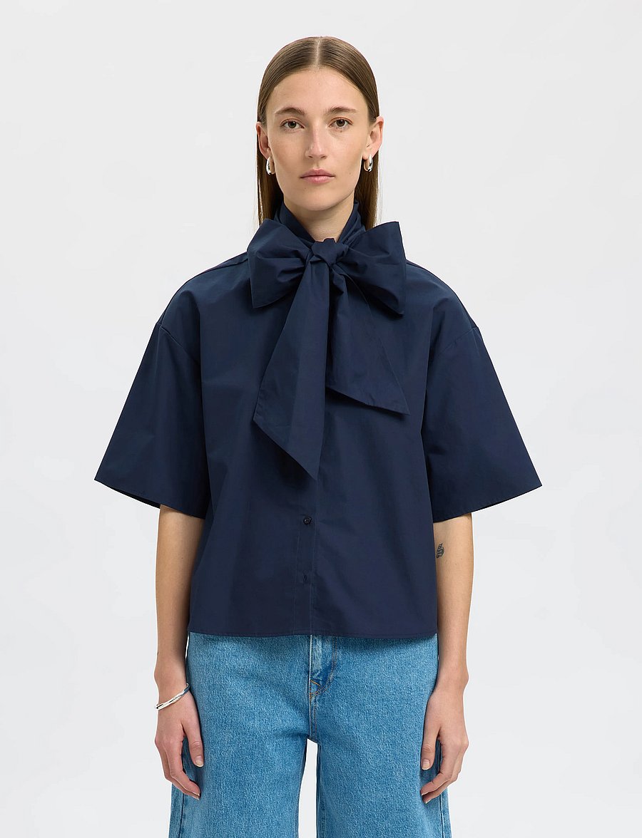Selected - SLFAYA-JUNO 2/4 BOW SHIRT - kortærmede skjorter - dark sapphire - 0