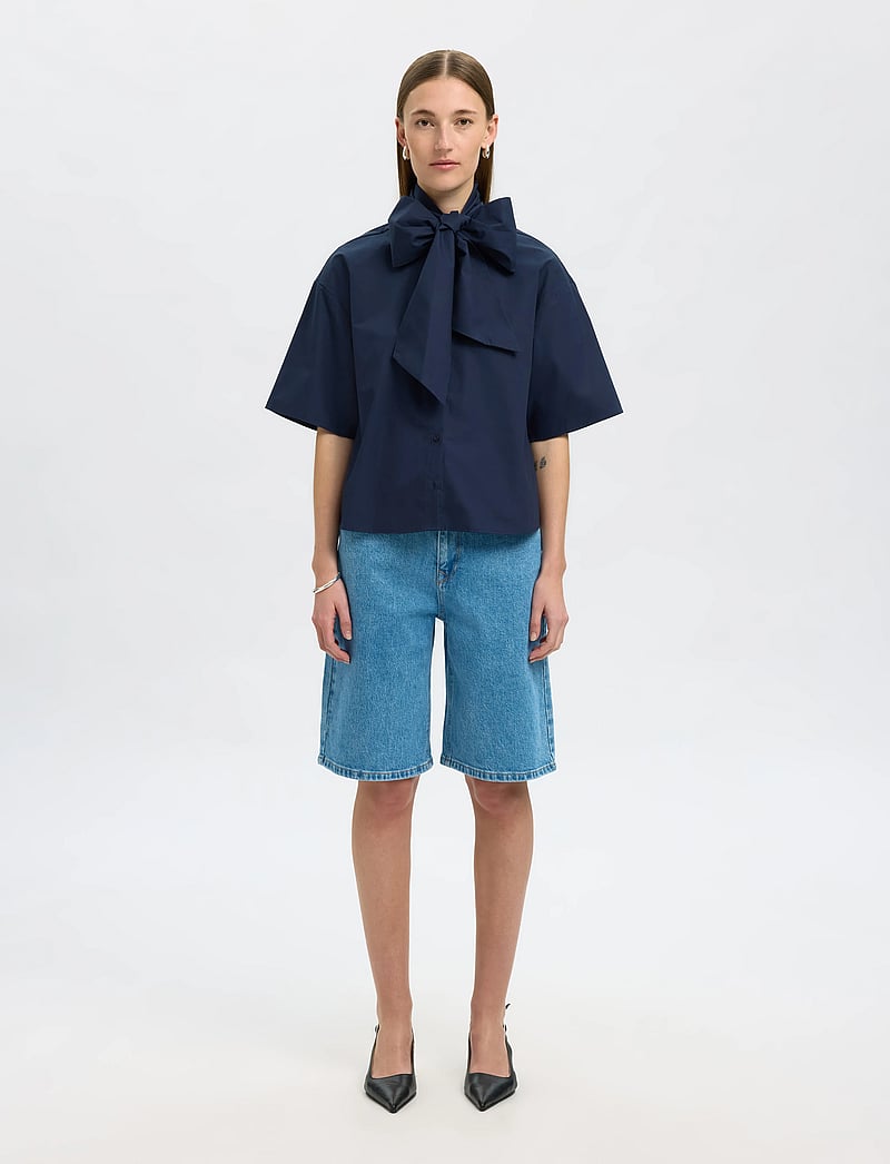 Selected - SLFAYA-JUNO 2/4 BOW SHIRT - kurzärmlige hemden - dark sapphire - 3