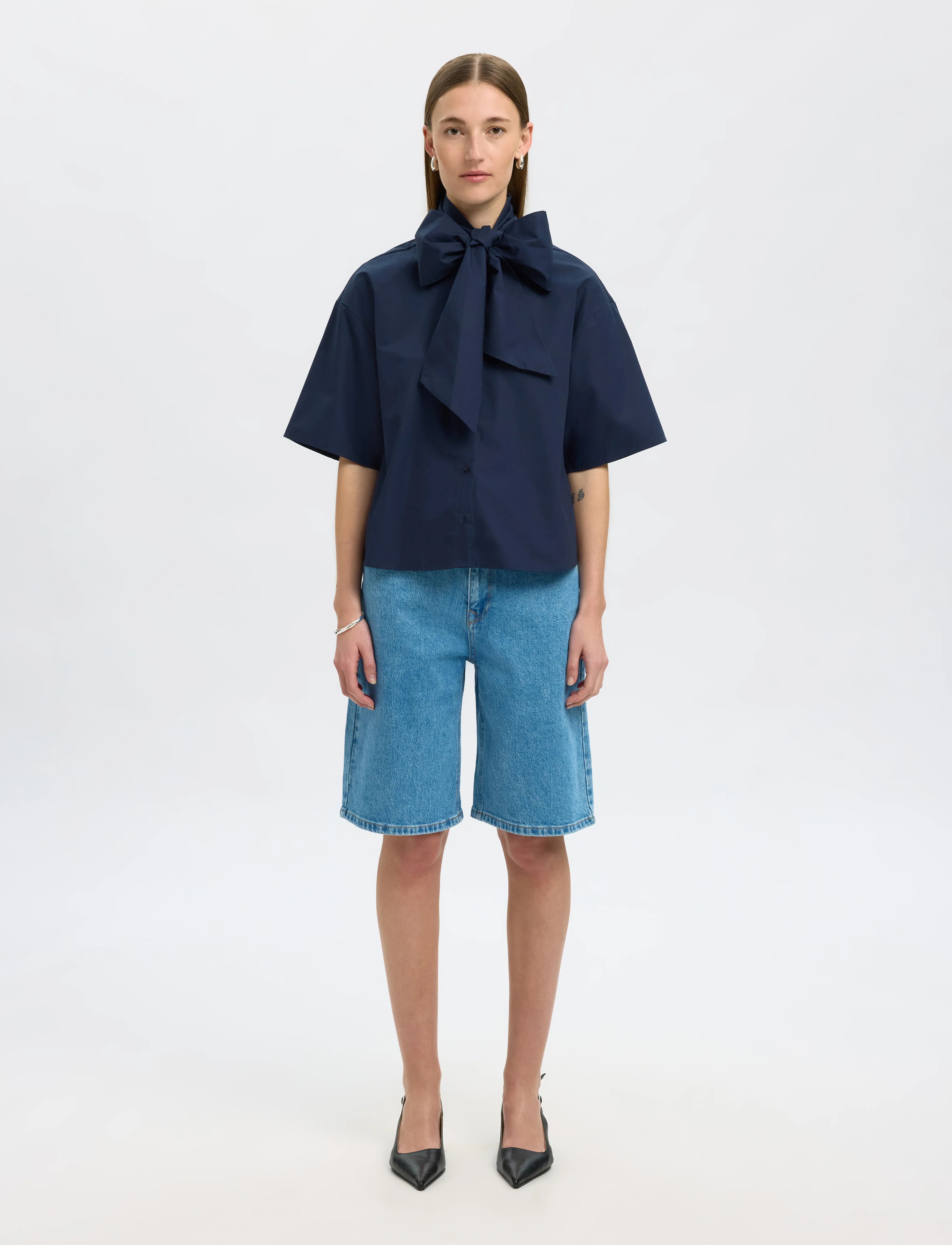 Selected - SLFAYA-JUNO 2/4 BOW SHIRT - kortærmede skjorter - dark sapphire - 3