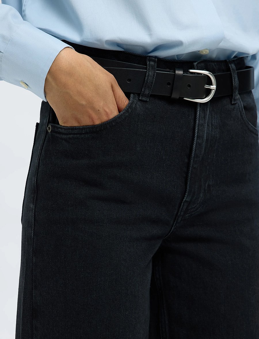 Selected - SLWWIDE BEA-KORI HW JEANS NOOS - hosen mit weitem bein - black denim - 4