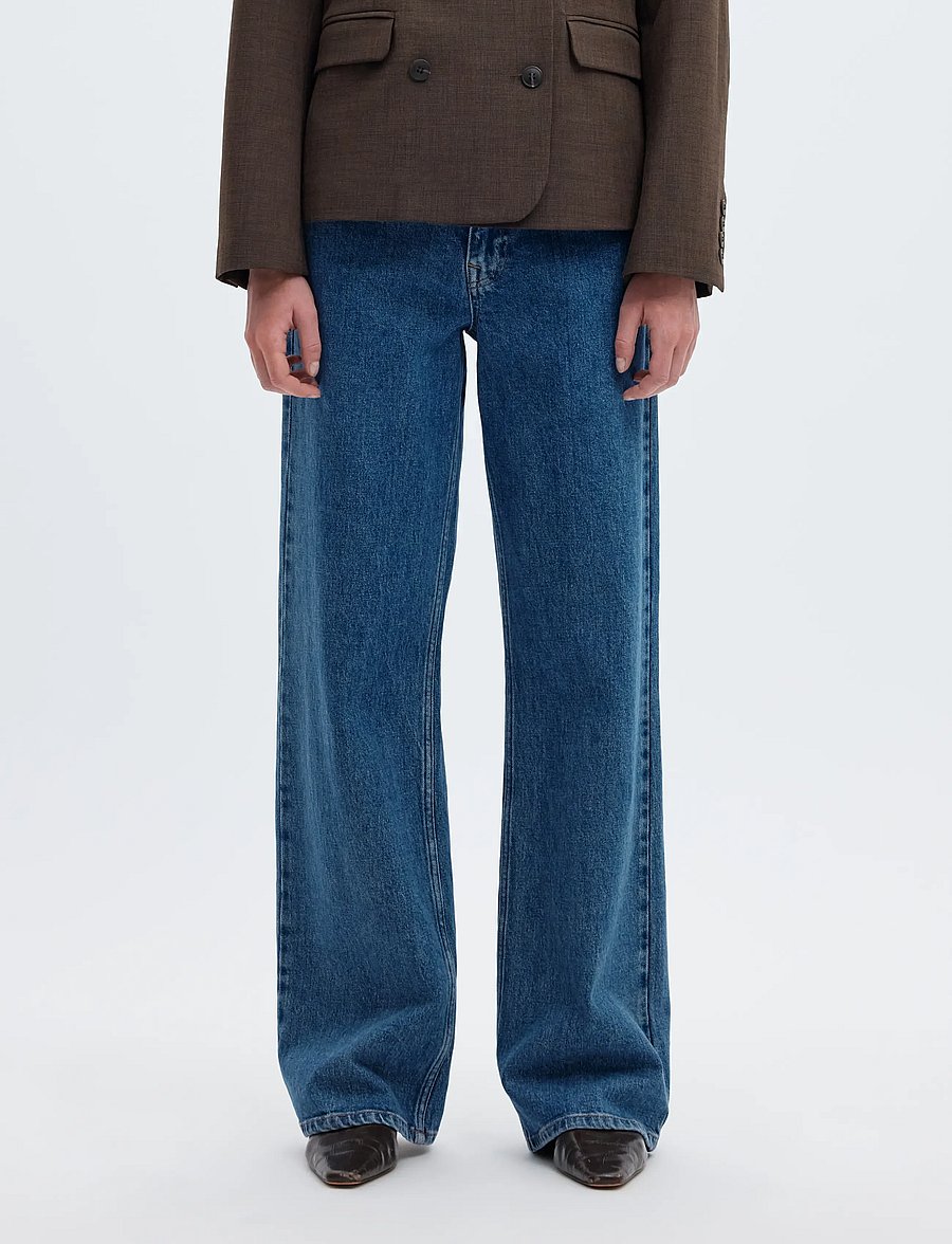 Selected - SLWWIDE BEA-KORI HW JEANS NOOS - hosen mit weitem bein - medium blue denim - 0