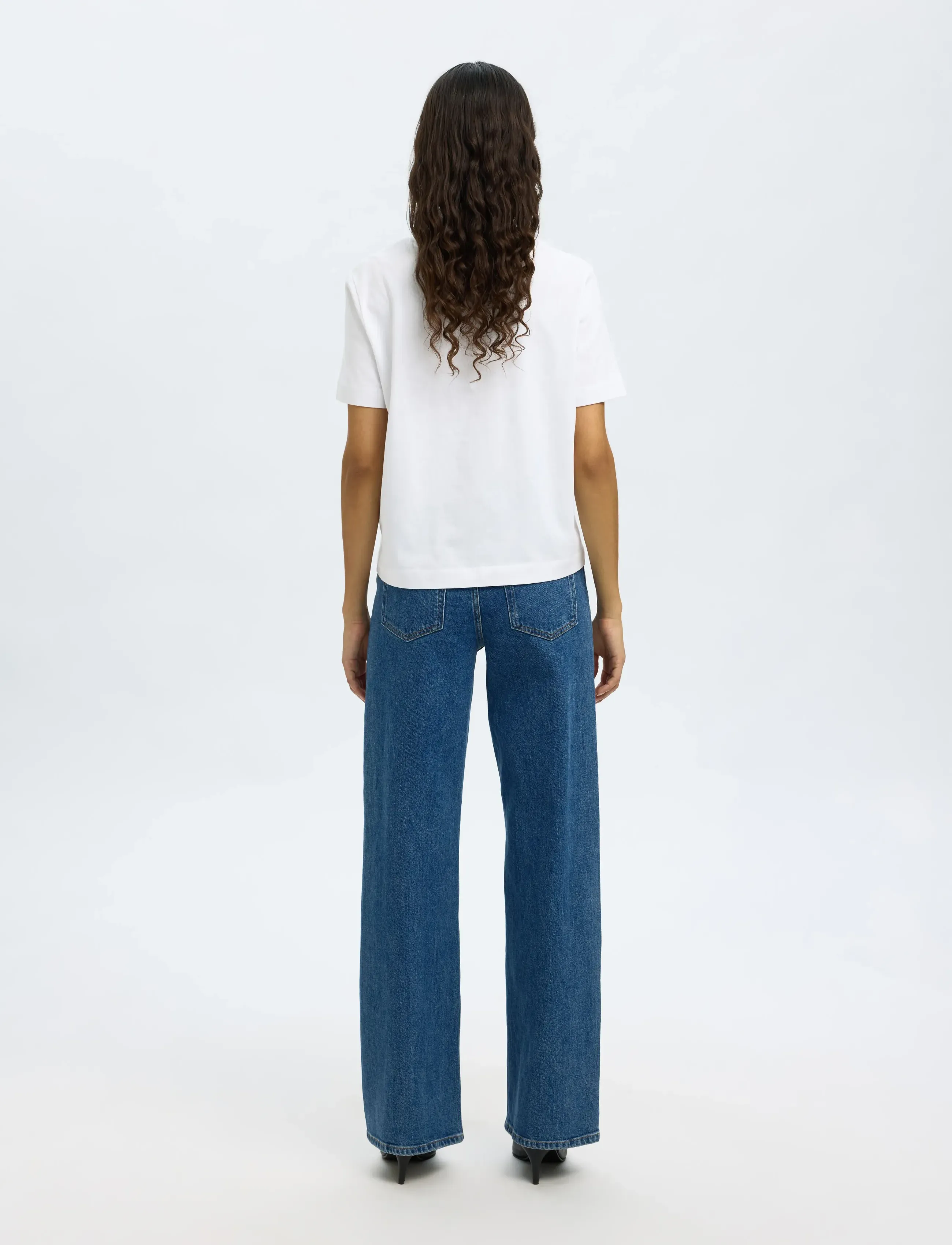 Selected - SLWWIDE BEA-KORI HW JEANS NOOS - pantalons larges - medium blue denim - 2