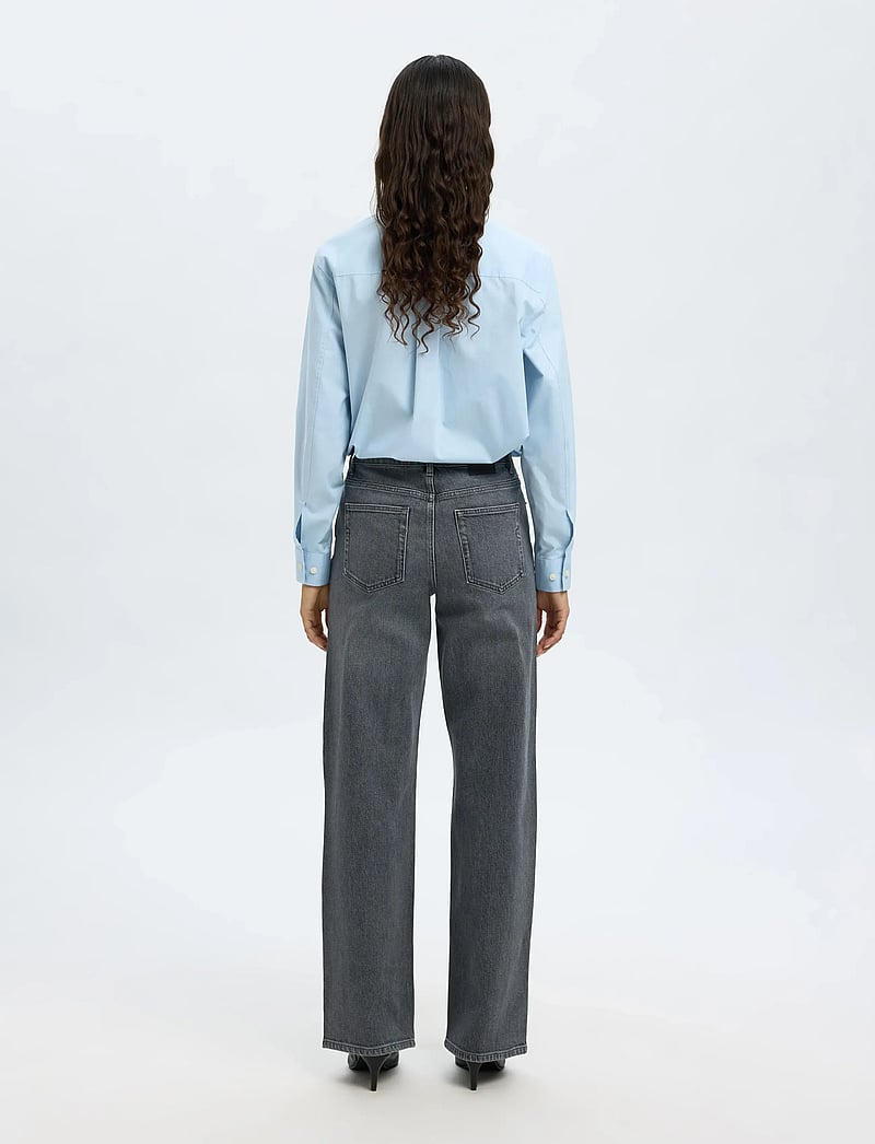 Selected - SLFWIDE BEA-KORI HW JEANS NOOS - hosen mit weitem bein - medium grey denim - 2