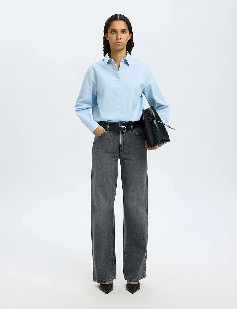 Selected - SLFWIDE BEA-KORI HW JEANS NOOS - hosen mit weitem bein - medium grey denim - 5