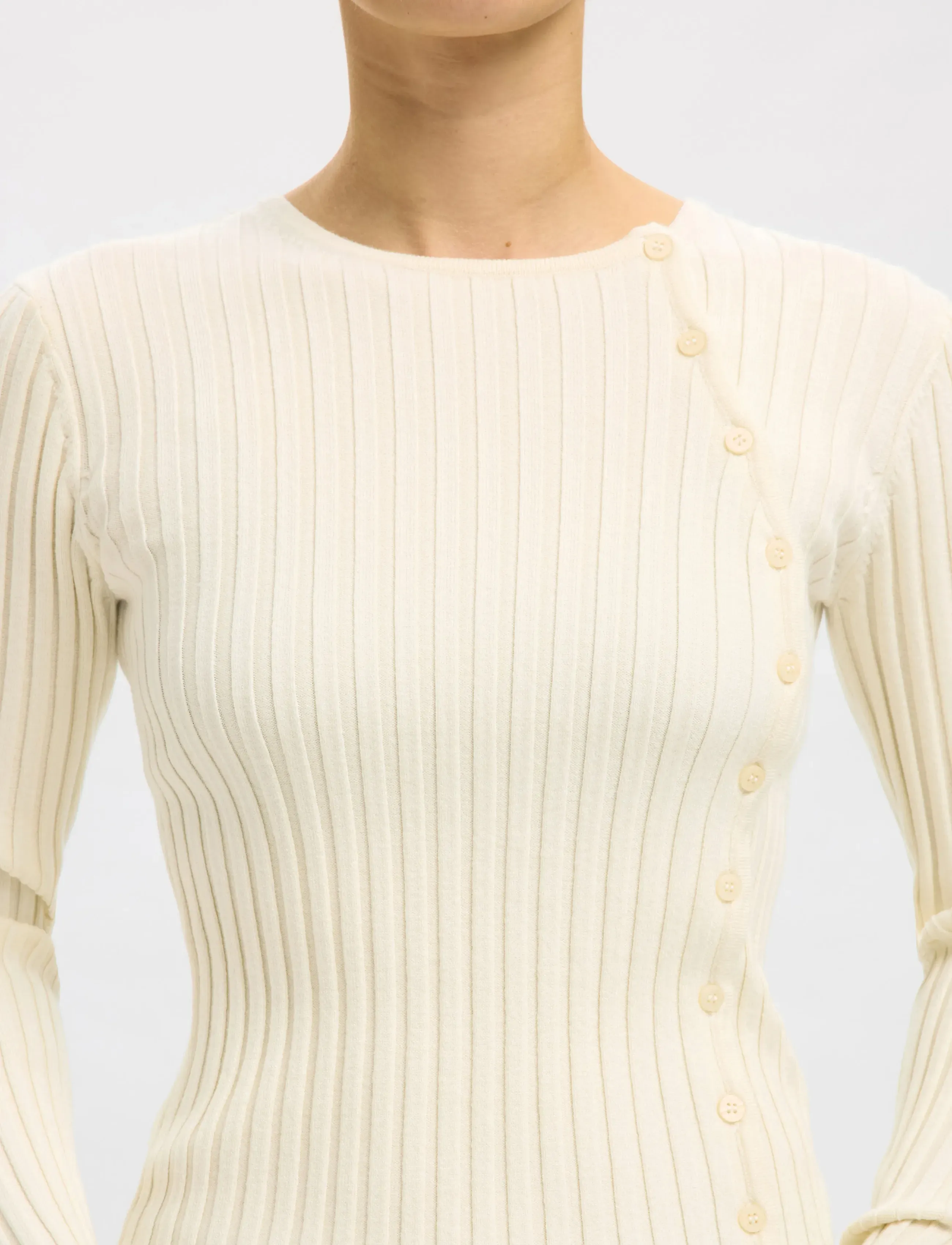 Selected - SLFHELEN LS KNIT BUTTON O-NECK TOP - peysur - birch - 4