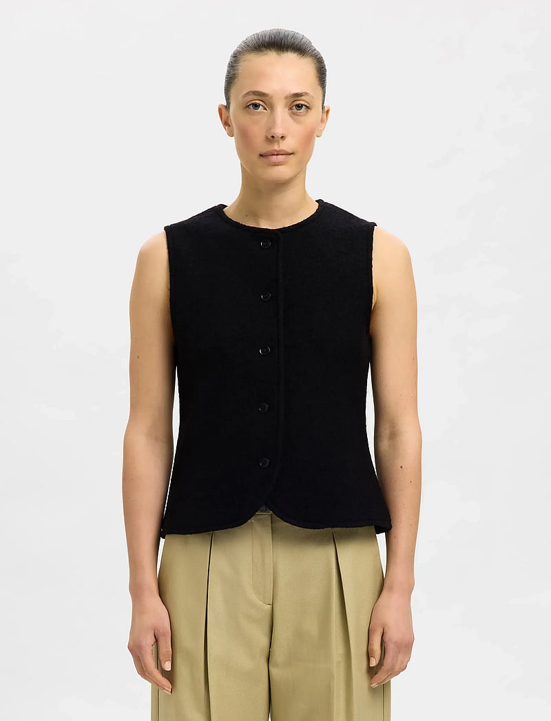 Selected - SLFDARLA KNIT BUTTON VEST - kootud vestid - black - 0