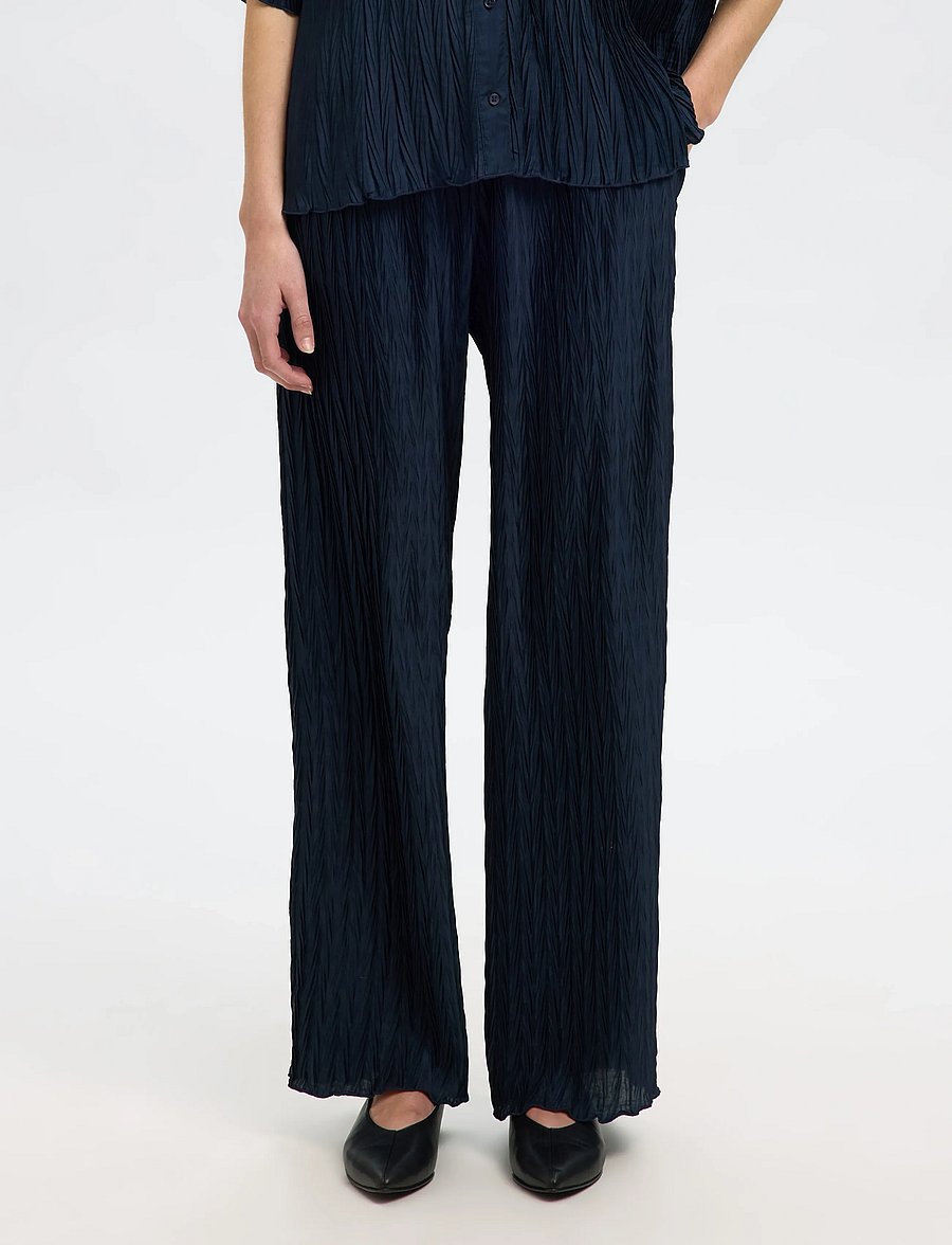 Selected - SLFELMA HW WIDE PLISSE PANT B - wide leg trousers - dark sapphire - 0