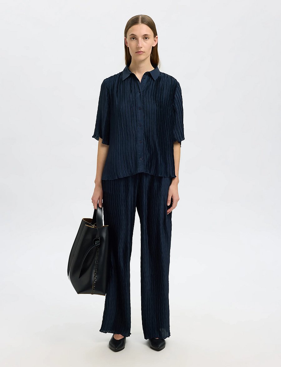 Selected - SLFELMA HW WIDE PLISSE PANT B - wide leg trousers - dark sapphire - 3