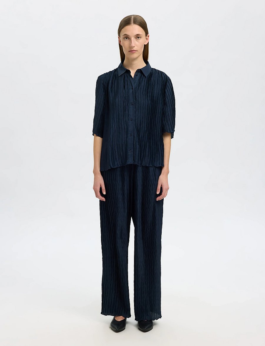 Selected - SLFELMA HW WIDE PLISSE PANT B - wide leg trousers - dark sapphire - 4