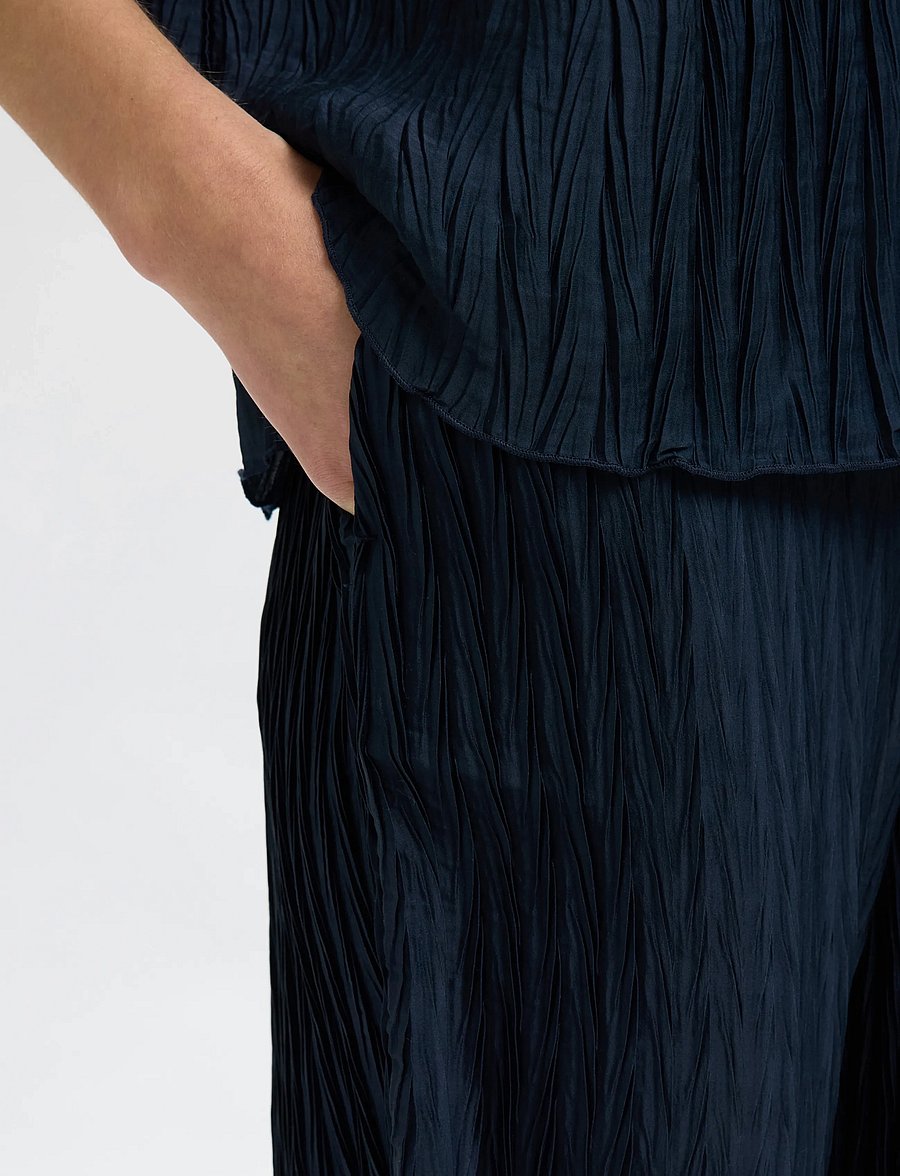 Selected - SLFELMA HW WIDE PLISSE PANT B - wide leg trousers - dark sapphire - 5