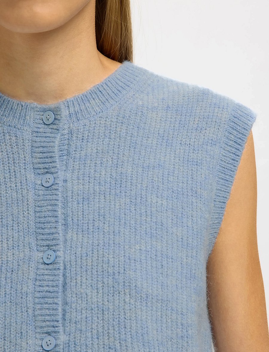Selected - SLWLULU SL BUTTON O-NECK VEST NOOS - kootud vestid - cashmere blue - 3