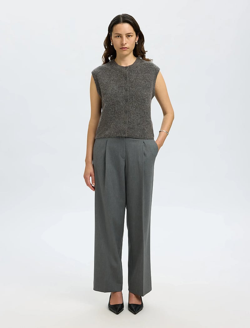 Selected - SLFLULU SL BUTTON O-NECK VEST NOOS - gestrickte westen - medium grey melange - 4