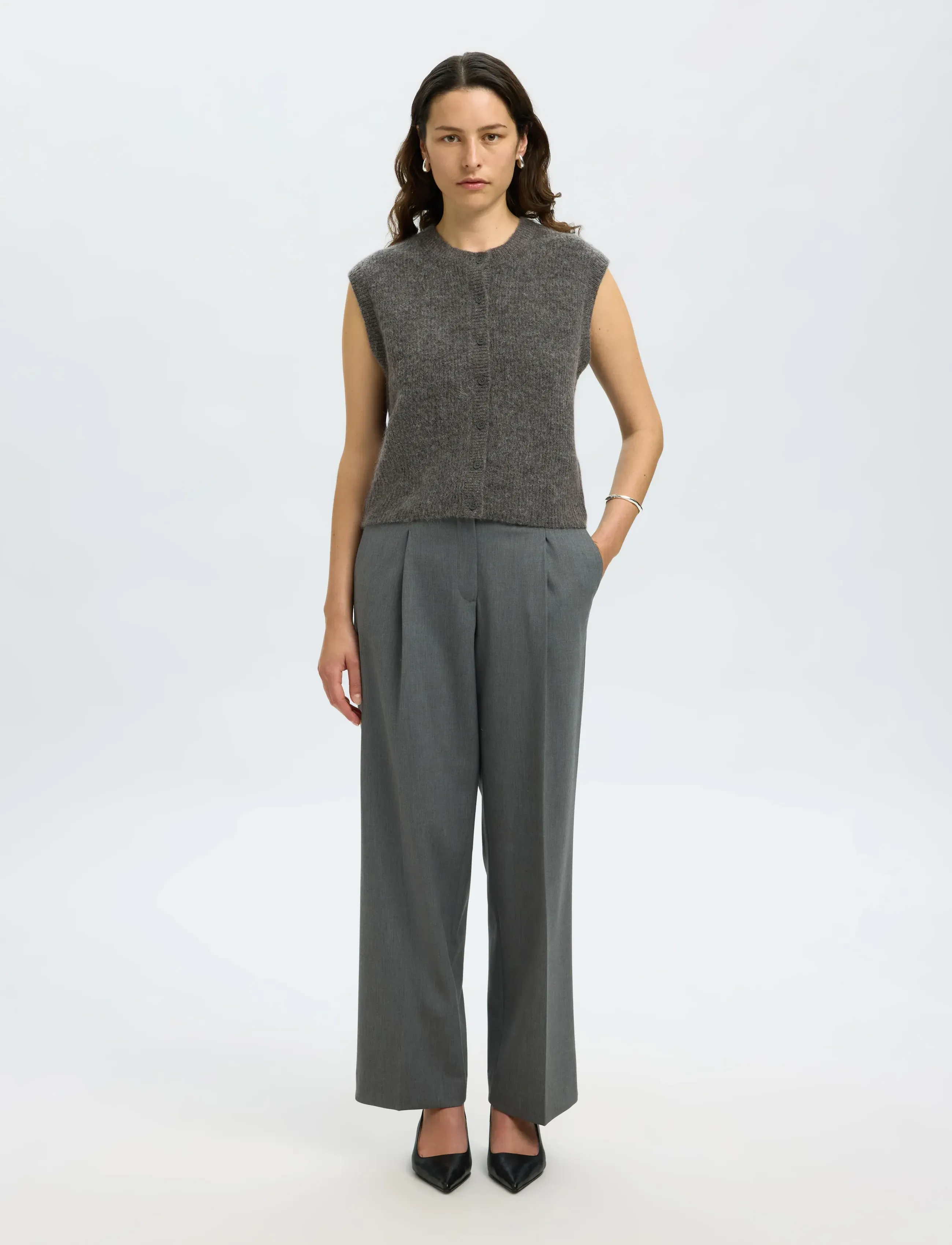 Selected - SLWLULU SL BUTTON O-NECK VEST NOOS - kamizelki z dzianiny - medium grey melange - 4