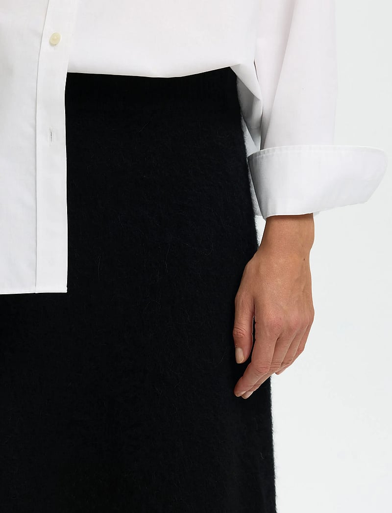 Selected - SLFLULU BRUSHED HW KNIT SKIRT - kurze röcke - black - 4