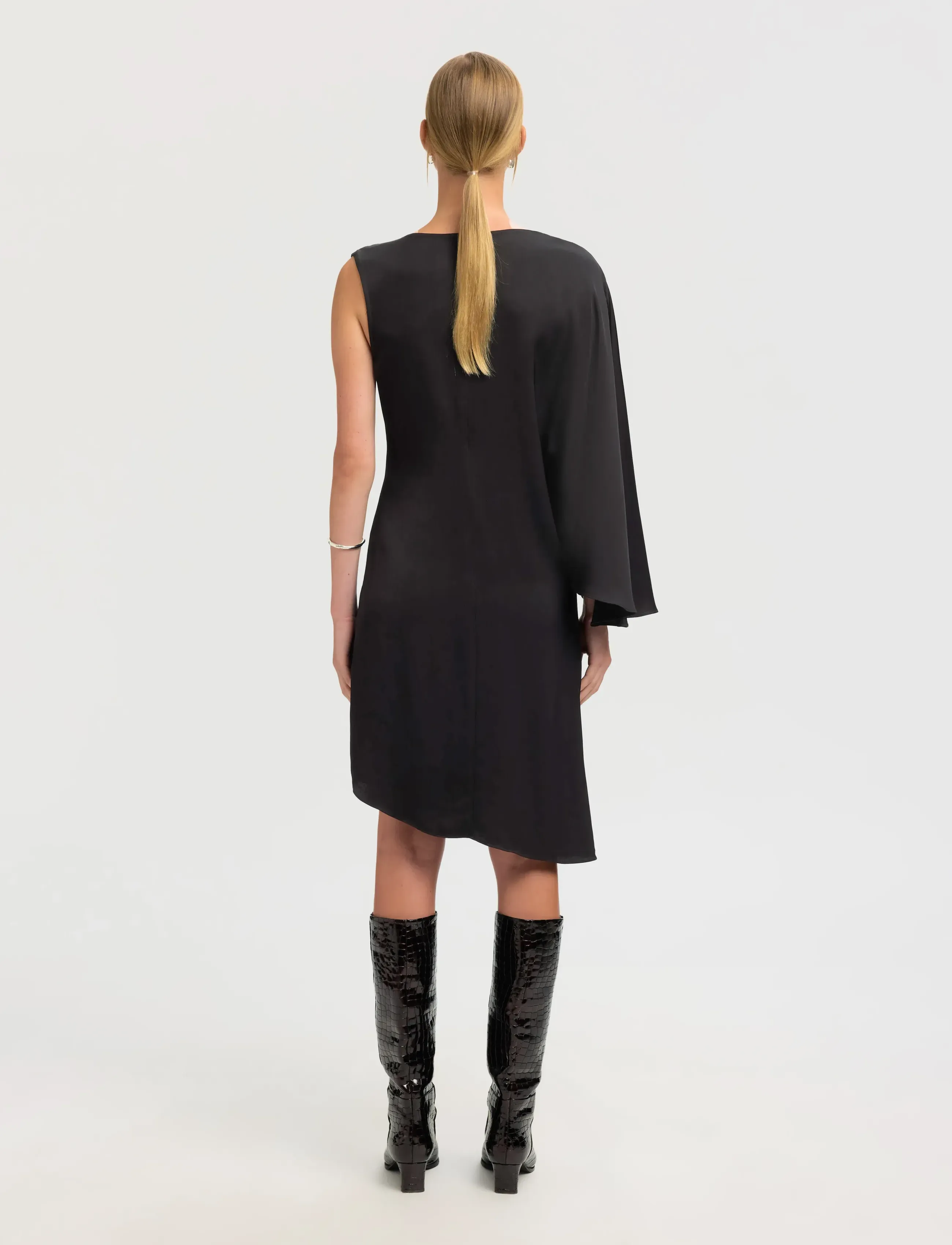 Selected - SLFLAURINA REGULAR ONE SHOULDER DRESS B - cocktailkleider - black - 2