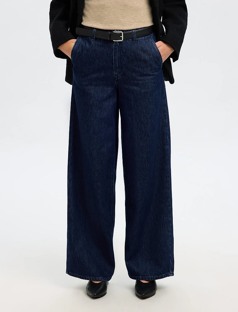 Selected - SLFEXTRA WIDE MELLA-BORA HW JEANS - hosen mit weitem bein - dark blue denim - 0