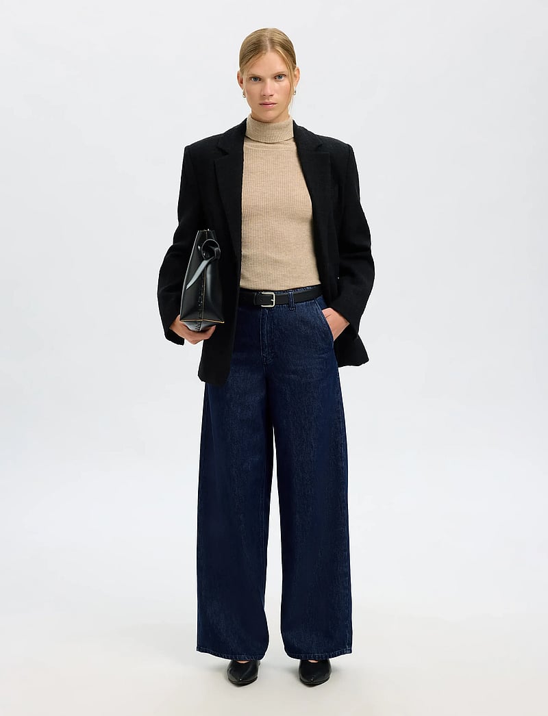 Selected - SLFEXTRA WIDE MELLA-BORA HW JEANS - hosen mit weitem bein - dark blue denim - 5