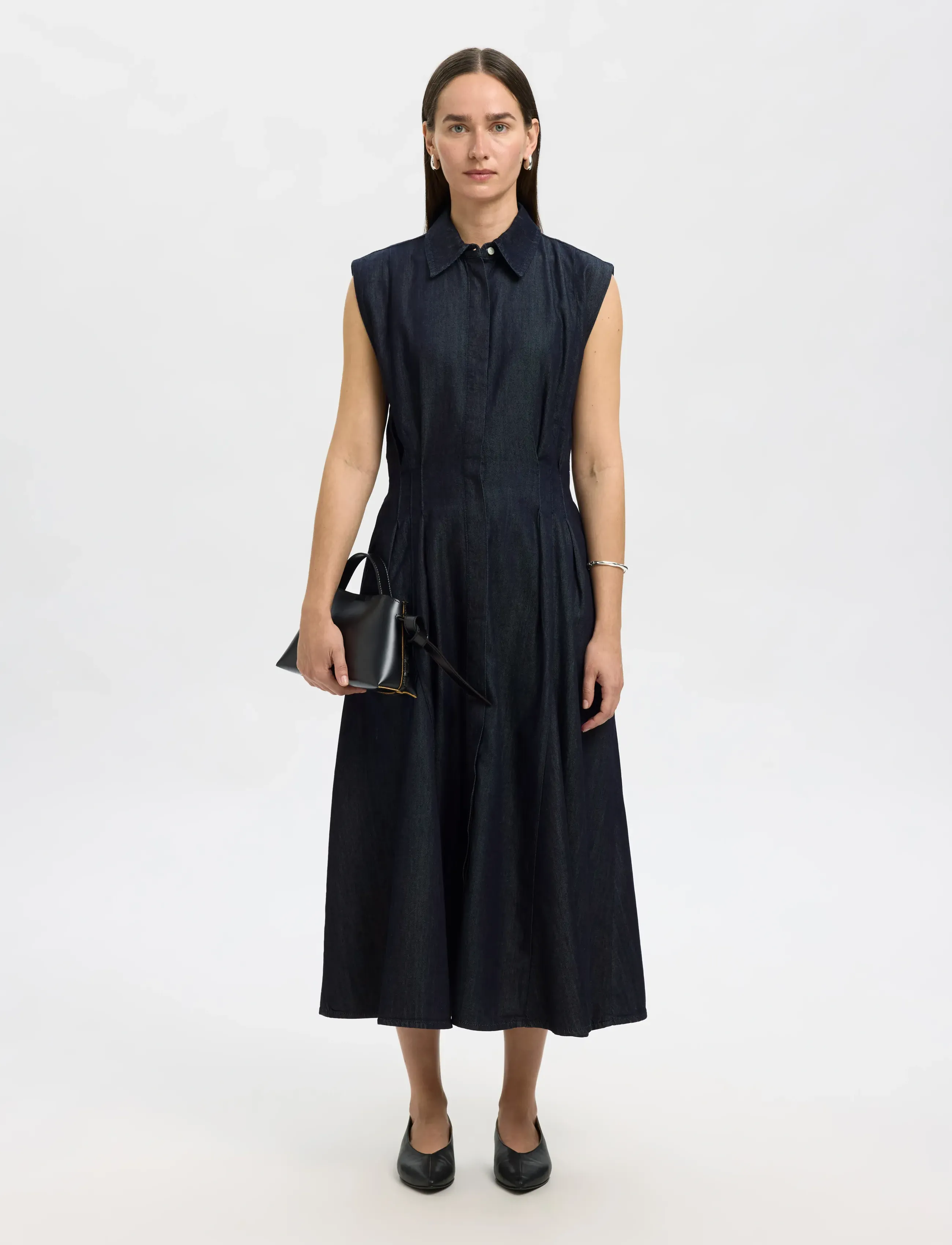 Selected - SLFRILLO MIDI DENIM DRESS - skjortekjoler - dark blue denim - 2
