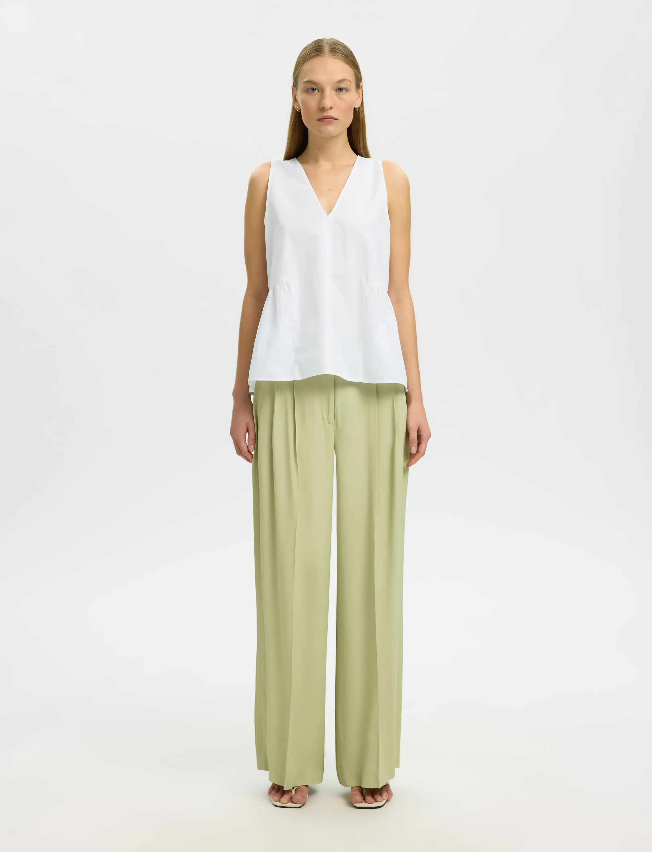 Selected - SLWBLAIR SL V-NECK PEPLUM TOP NOOS - Ärmellose blusen - bright white - 3