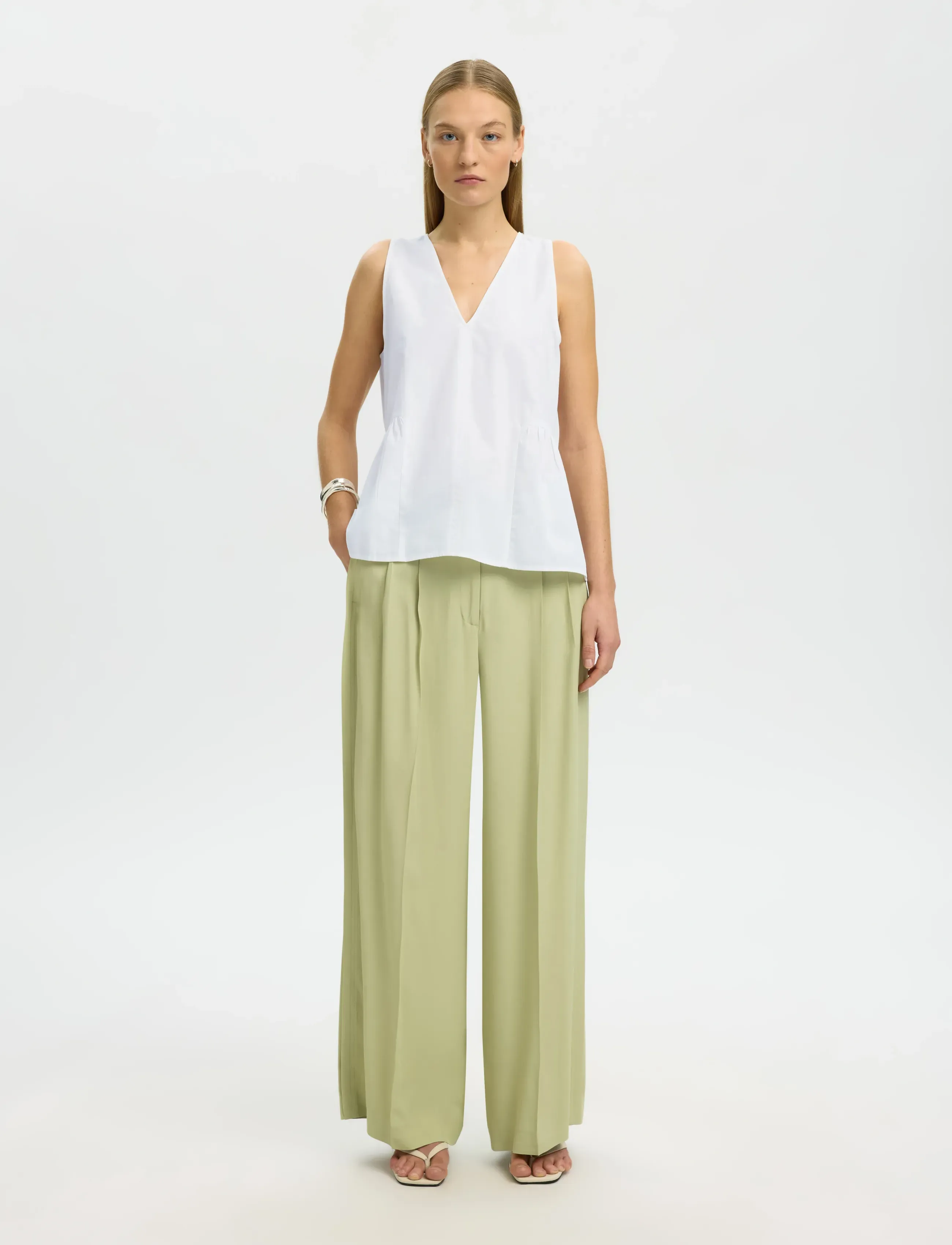 Selected - SLWBLAIR SL V-NECK PEPLUM TOP NOOS - Ärmellose blusen - bright white - 5